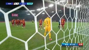 国米1-0领先！恰尔汗奥卢角球直接破门，帕特里西奥被穿裆
