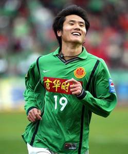 【足坛掌故】邵佳一——百步穿杨赛李广，独闯异乡胜飞将