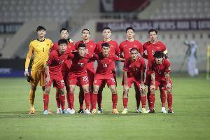 董路发文征集12强赛热词：大宝散步、国足海参、国富精神...